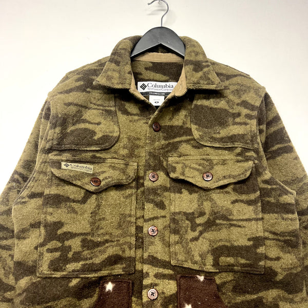 Vintage 90s Columbia Hunting Green Camo Wool Button Over Shirt Size M Repaired