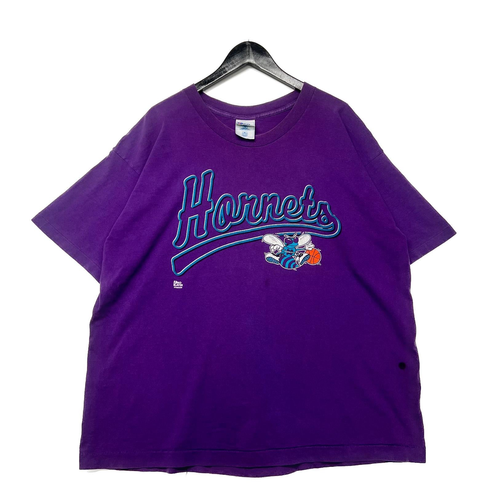 Vintage 90s NBA Charlotte Hornets Purple T-shirt Size XL USA Pro Player